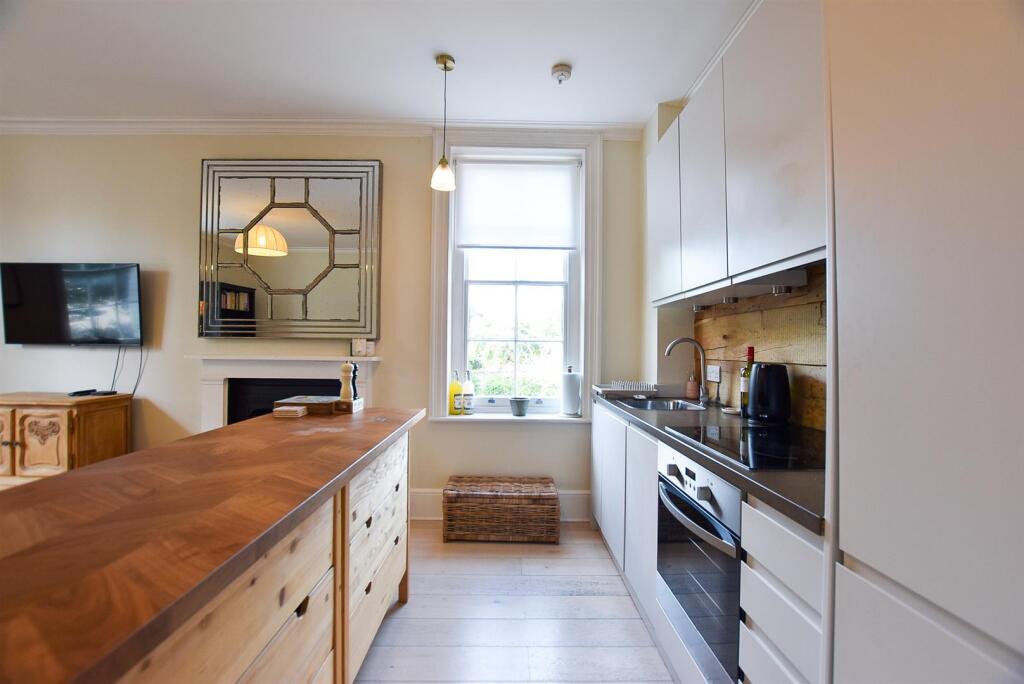 Apartment in Tonbridge and Malling, Wateringbury - More