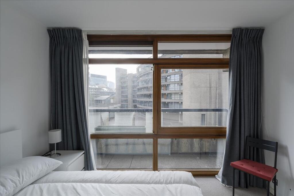 Apartment in London, City of London - More