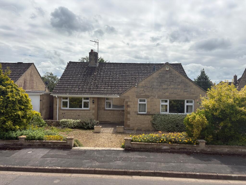 Main image of property: Kingsmead, Lechlade, Gloucestershire, GL7