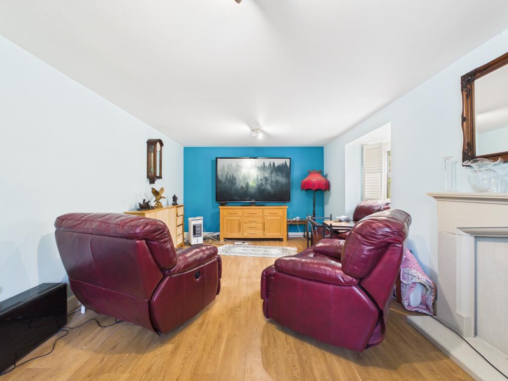 House in Horsham, Broadbridge Heath - View 2