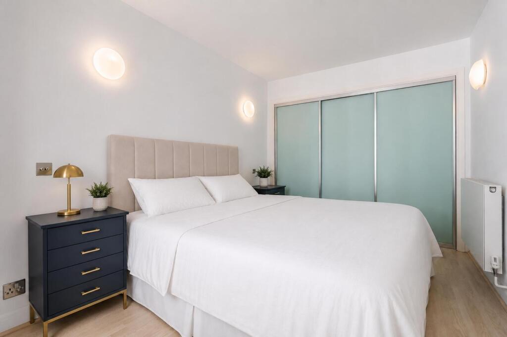 Apartment in London - More
