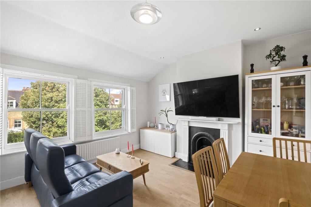 Apartment in London - View 2