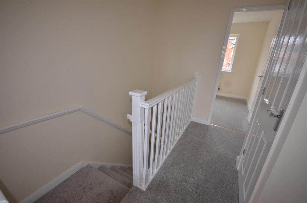 House in Stoke-on-Trent - More