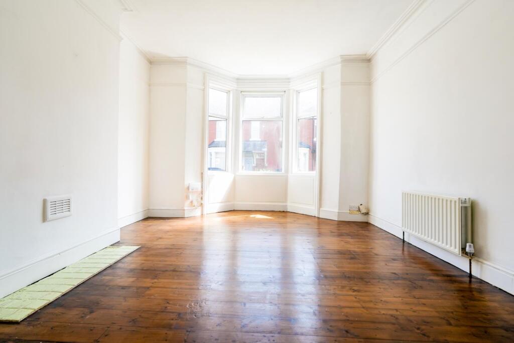 Apartment in North Tyneside, North East - View 4