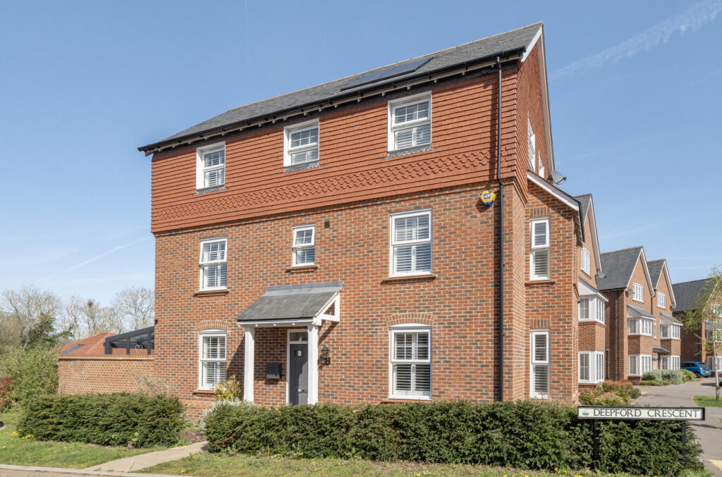 Main image of property: Deepford Crescent, Hook, Hampshire, RG27