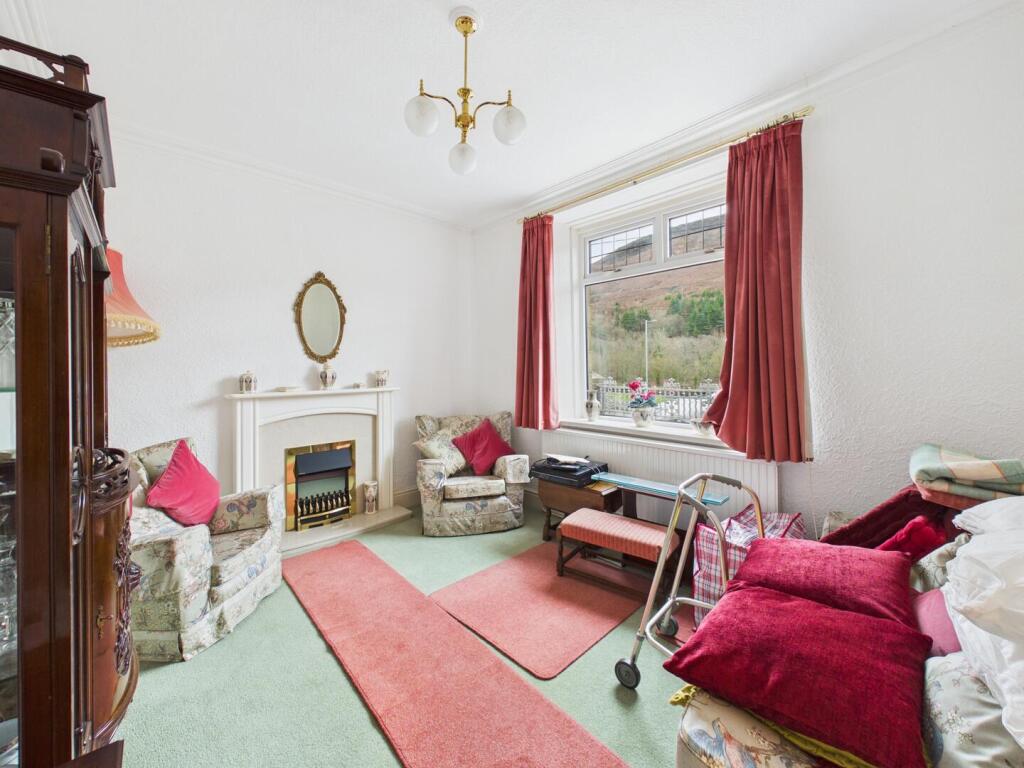 Afon Villas, Cwmavon, Port Talbot photo 4