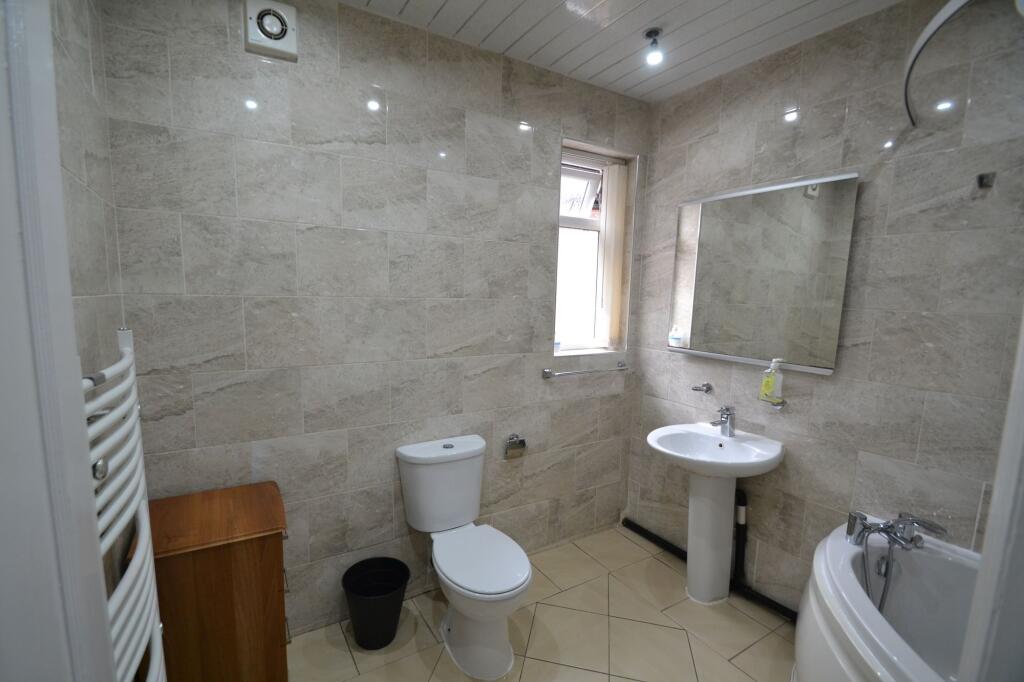 1 bedroom house share for rent