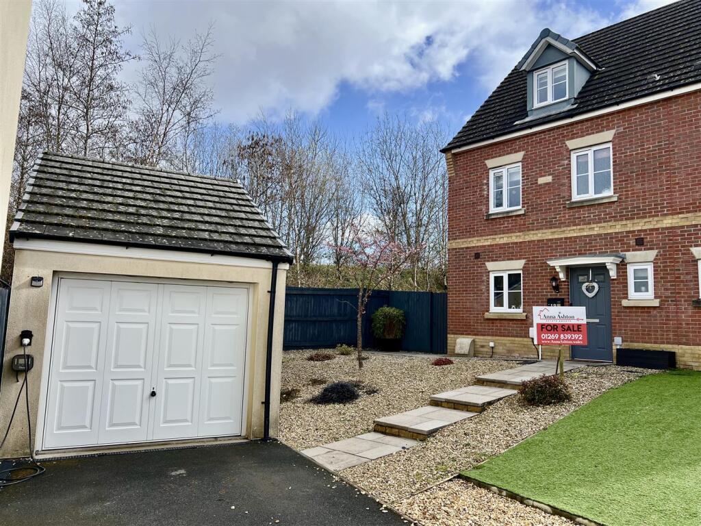 Main image of property: Ffordd Y Glowyr, Betws, Ammanford