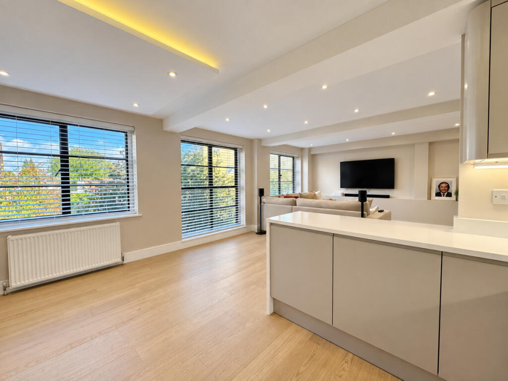 Apartment in Rochford - View 3