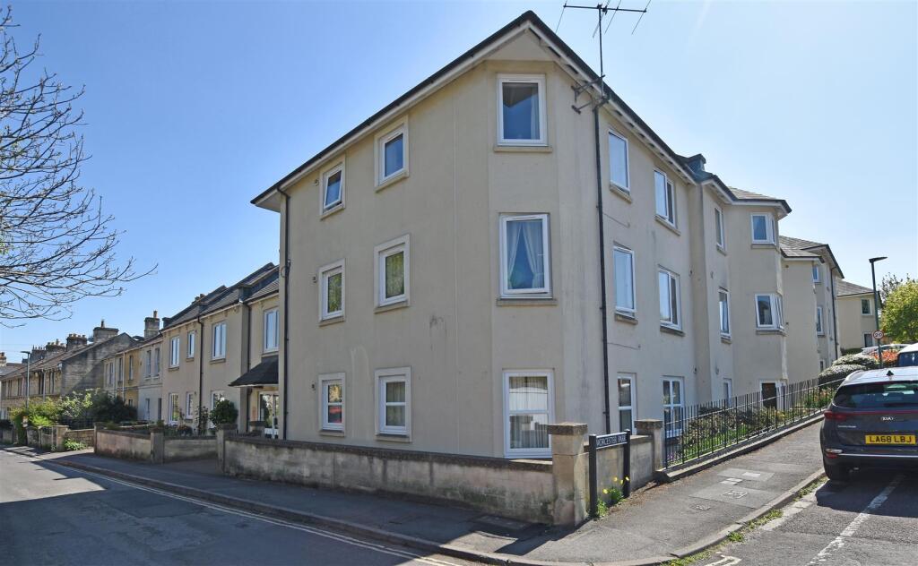 Apartment in Bath - View 2