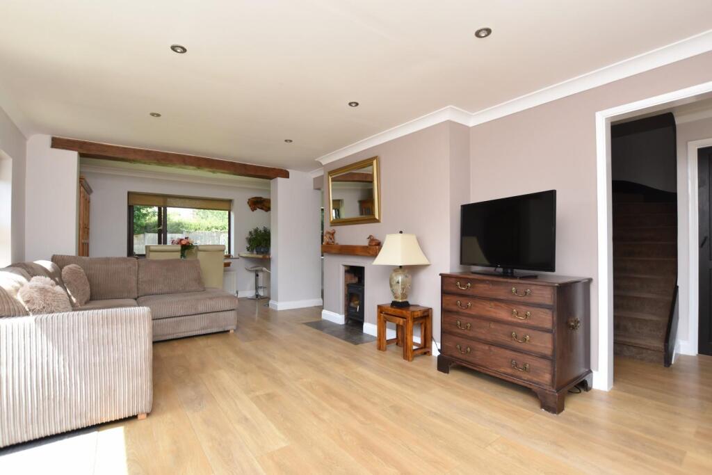 House in Tonbridge - More