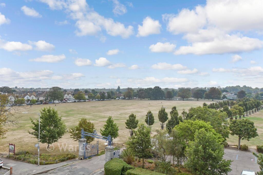 Apartment in Canterbury - View 3