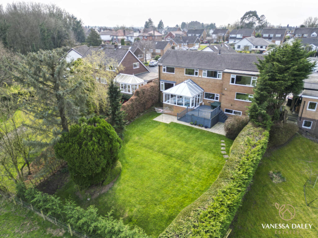 5-bed detached on Woodlands Crescent, Preston, PR3 5, £475,000