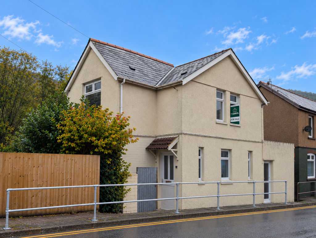 Main image of property: Glanrhyd, Aberdare Road, Mountain Ash