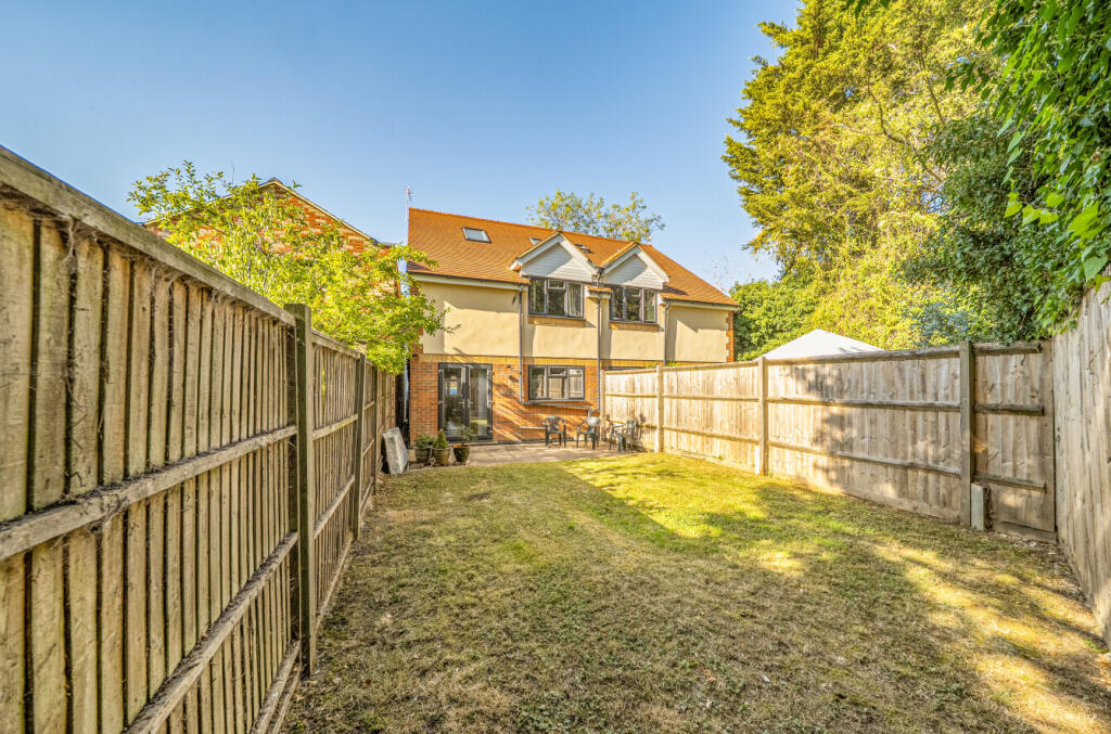 House in Oxford - More