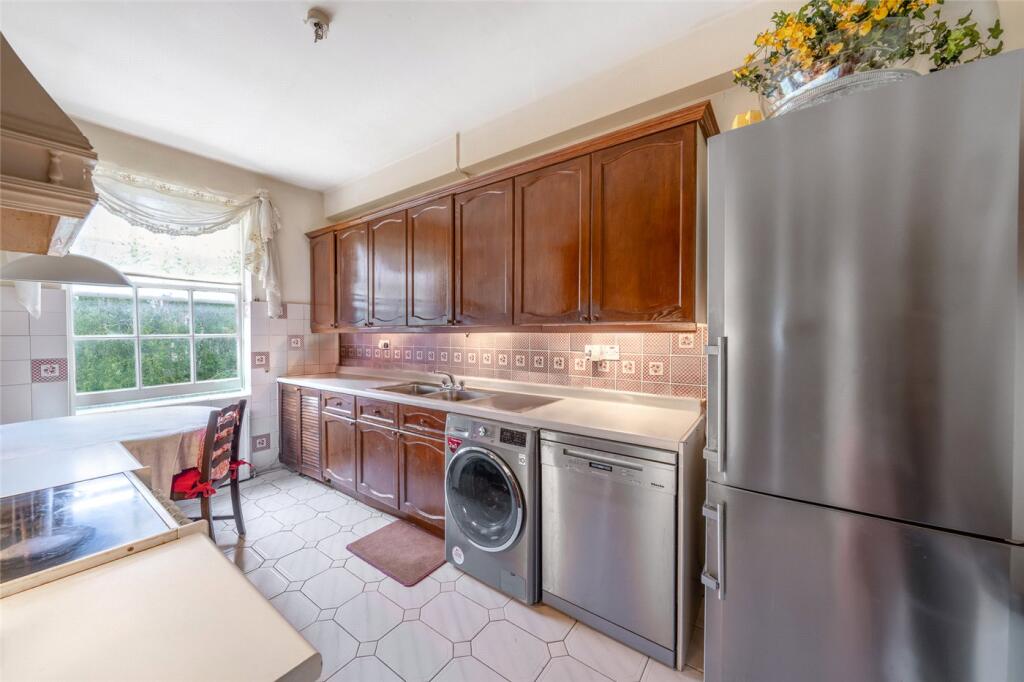 Apartment in London, St. John's Wood - View 5