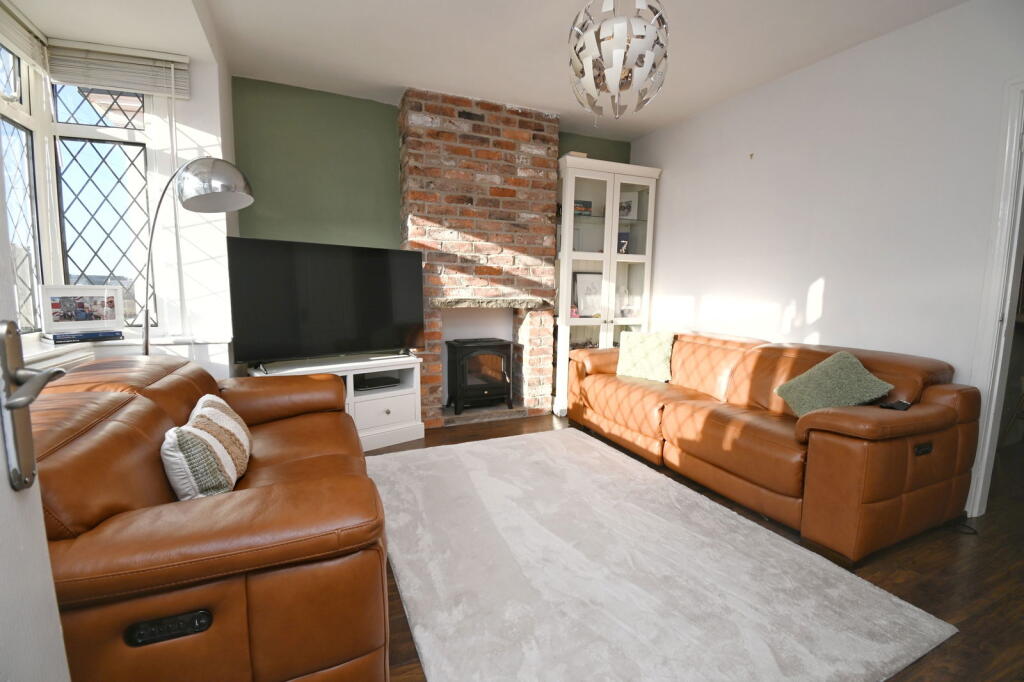 Bar Lane, Staincross, Barnsley, S75 6GE photo 3