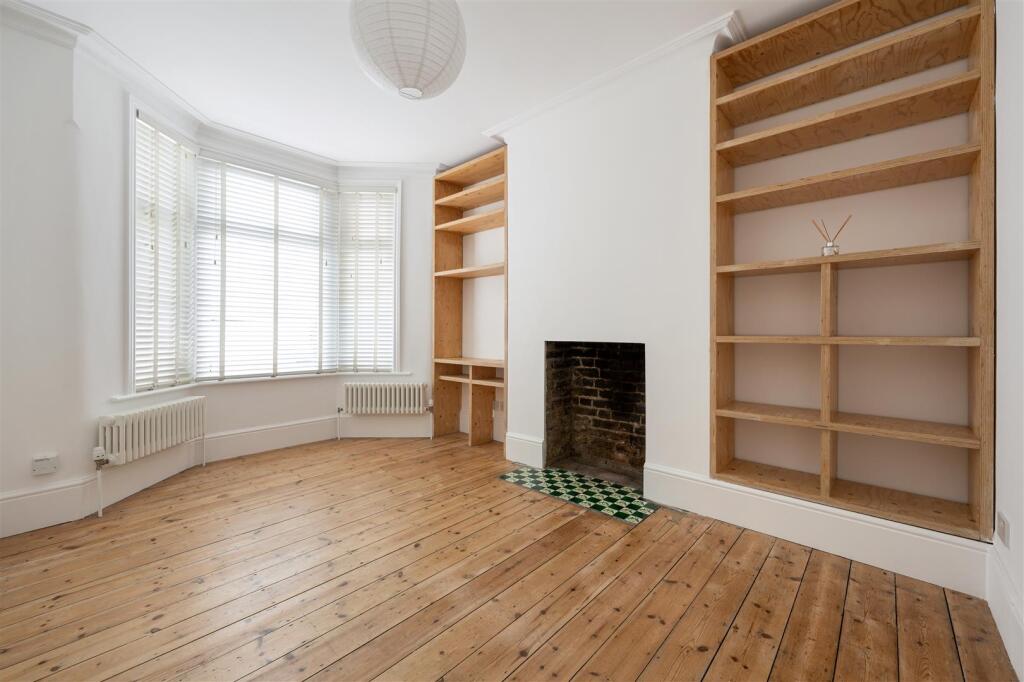 Apartment in London - View 2