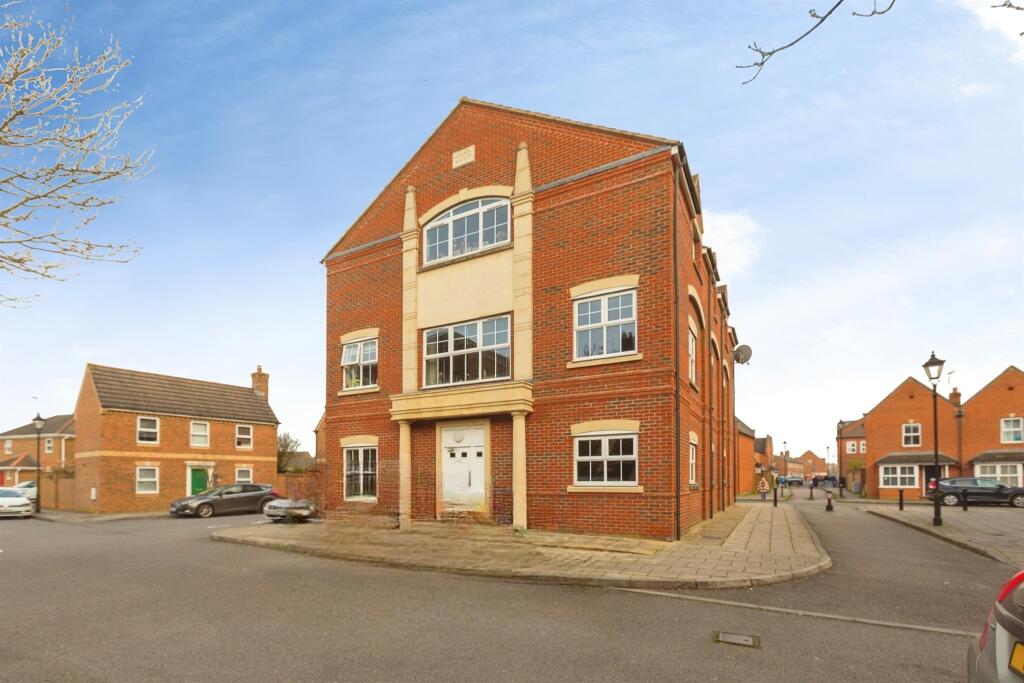 Main image of property: Knightsbridge Place, Aylesbury