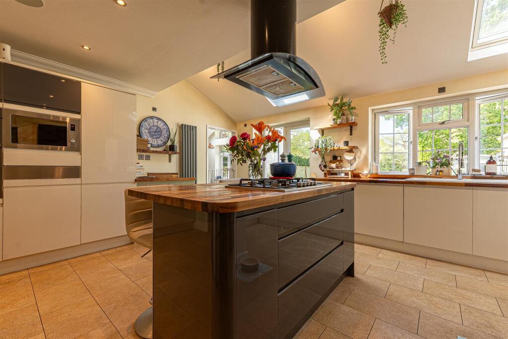 Dewlands Road, Verwood photo 5