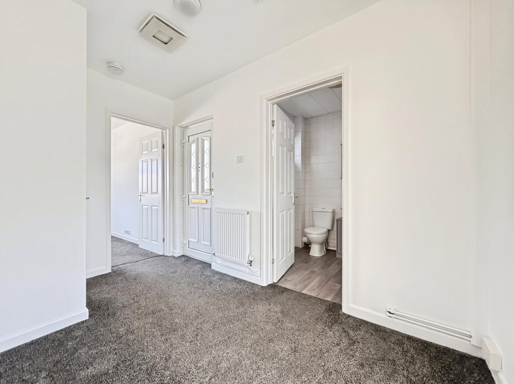 House in Upper Loughor, Garden Village, Llwchwr - View 4