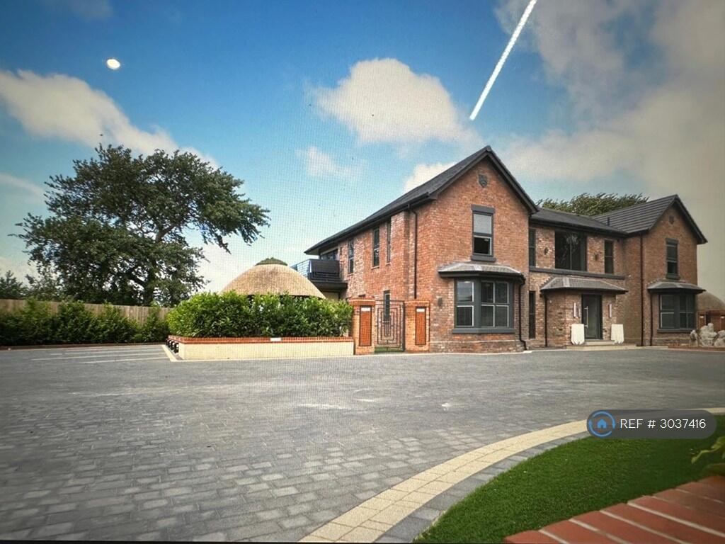 Apartment in Liverpool - View 3