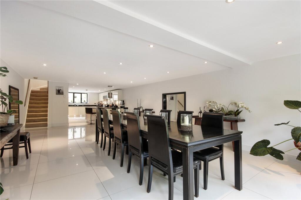 Kentish Gardens, Tunbridge Wells, Kent, TN2 - More