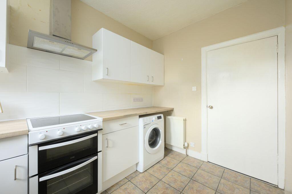 Apartment in Dunfermline, Fife - More