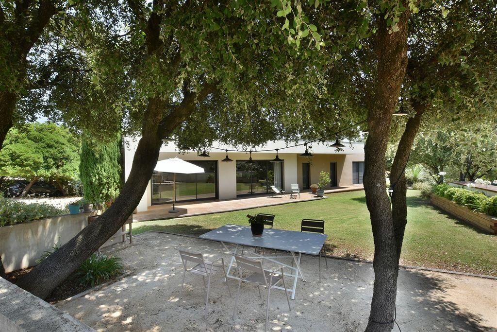 Main image of property: Superb Contemporary Villa in a Gated Residence, Nimes