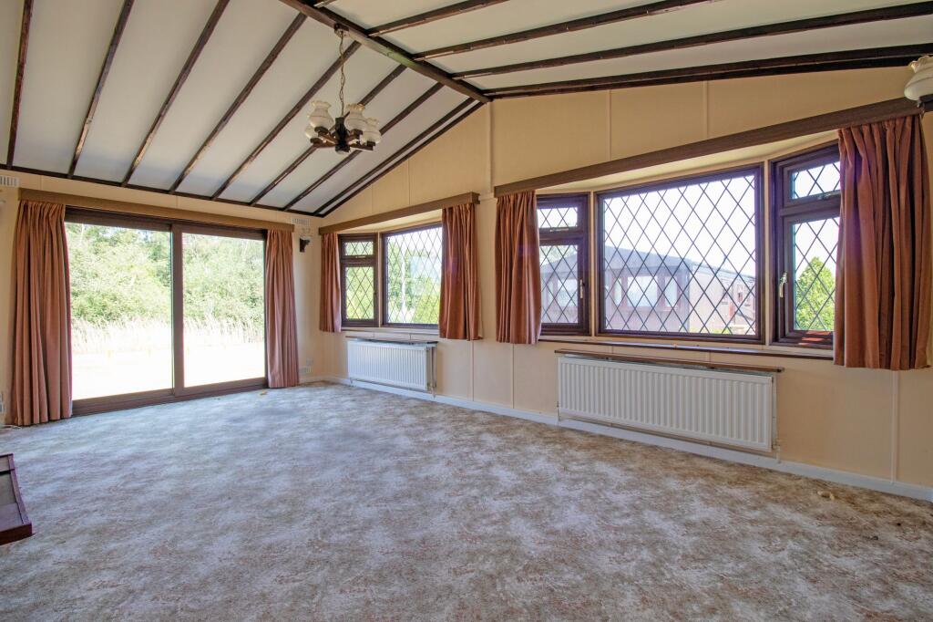 House in West Lindsey, Torksey CP - View 5