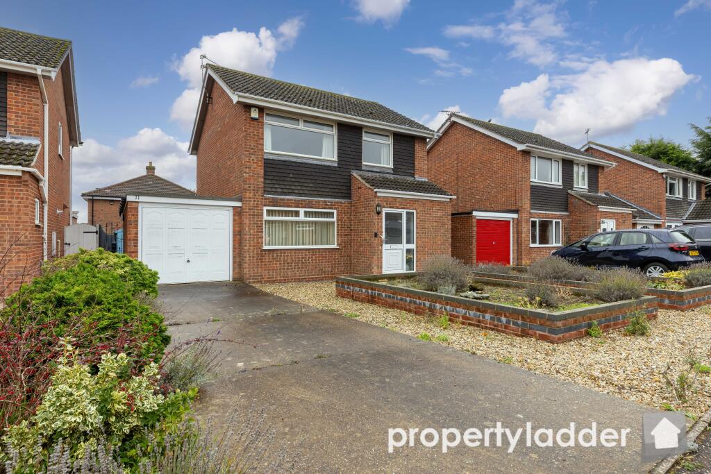 3-bed detached on Ferndale Close, NR6, £325,000