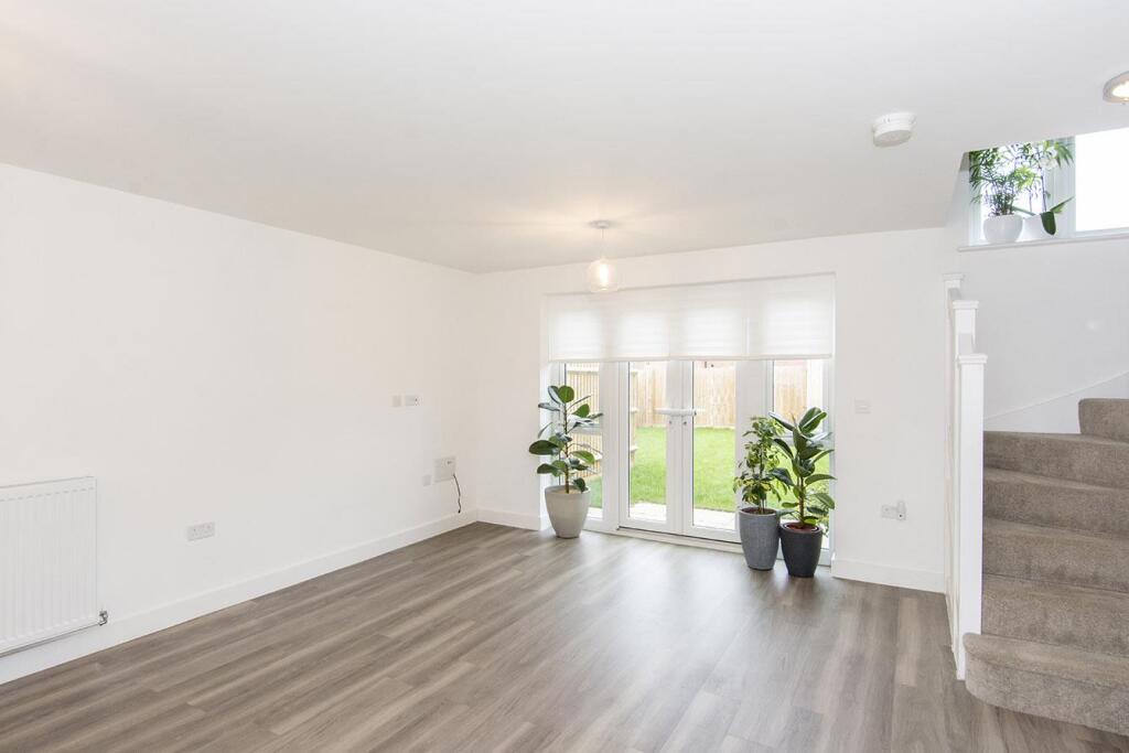 House in Harborough, Leicestershire - More
