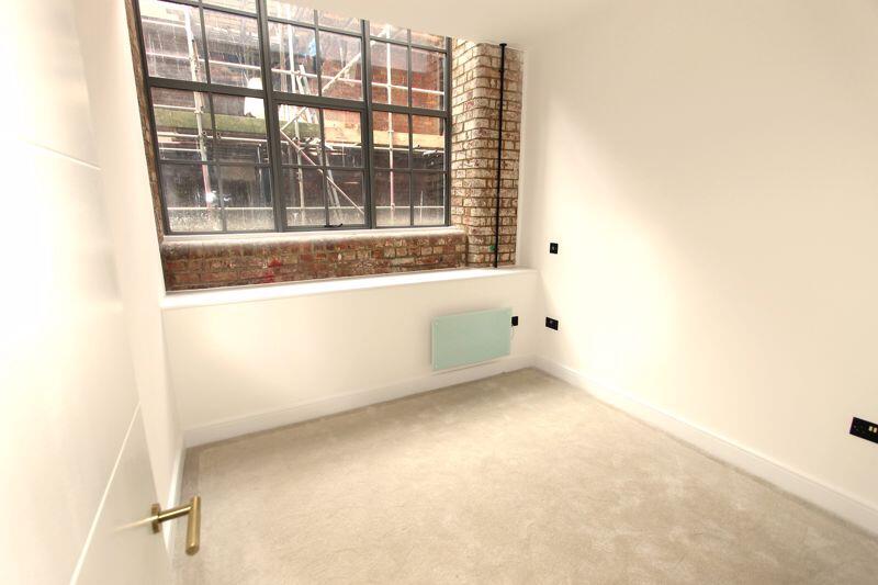 Apartment in Northampton - View 5