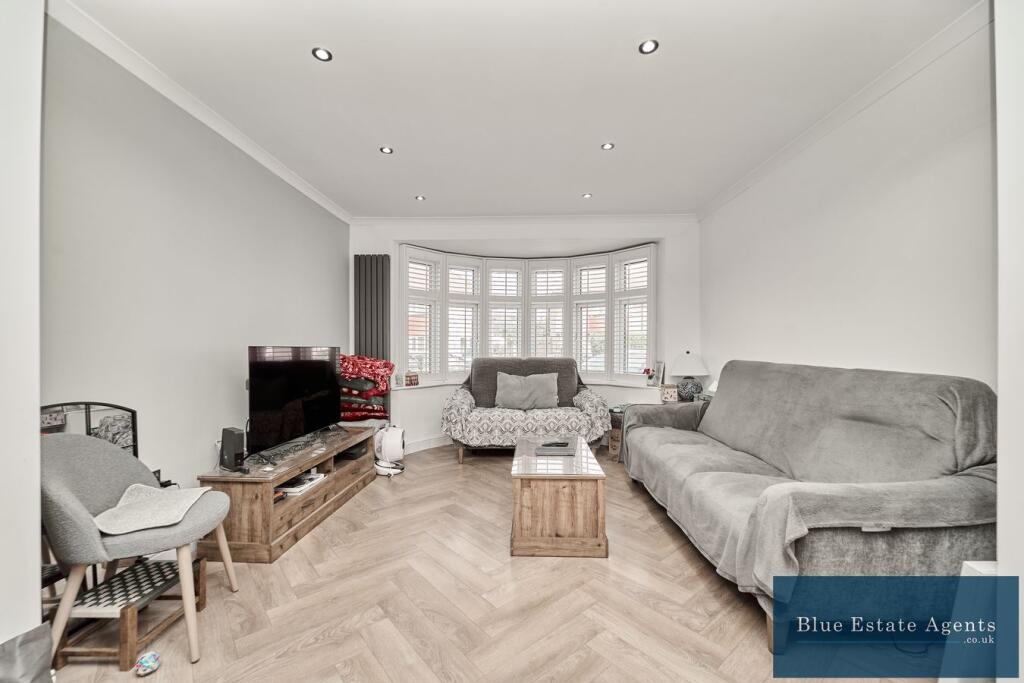 House in Twickenham - View 4