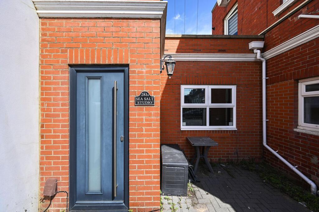 Apartment in Brighton