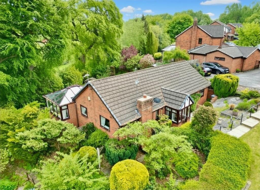 Main image of property: Hazelwood Close, Hyde, Greater Manchester, SK14 3SP