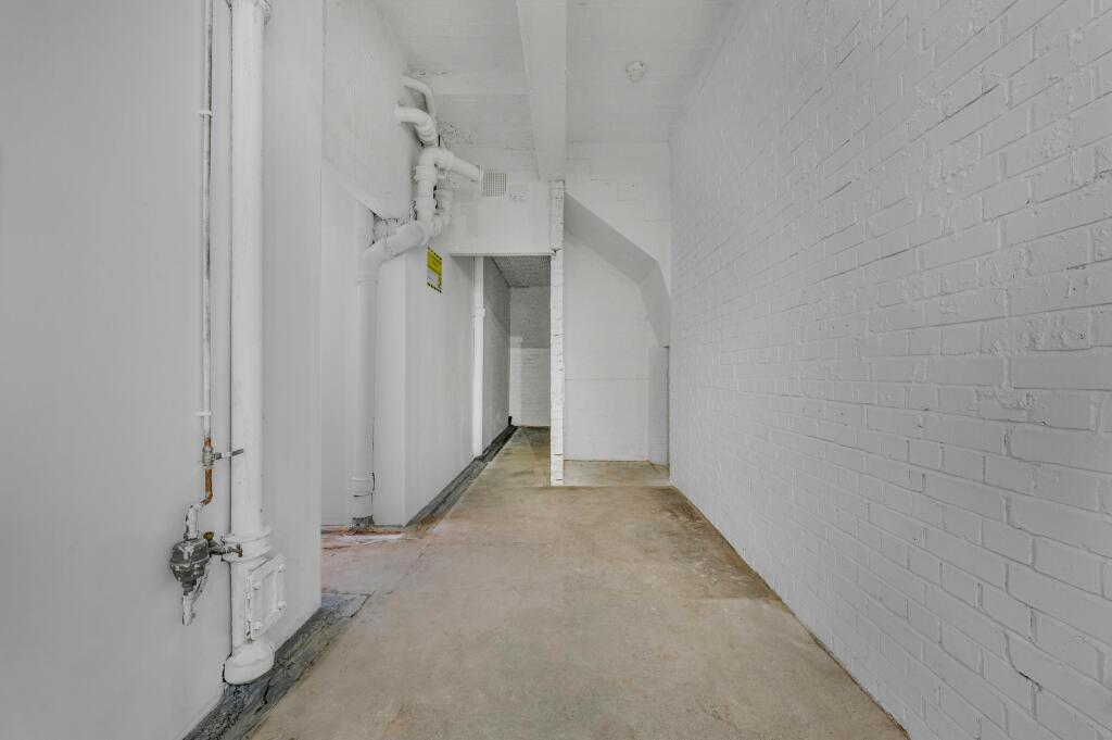 hall 14.jpg