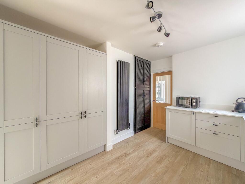 Barnacle Lane, Bulkington, CV12 photo 4