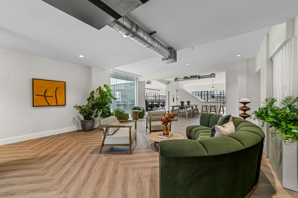 MD-BC-141-143ShoreditchHighStreet-12.JPG