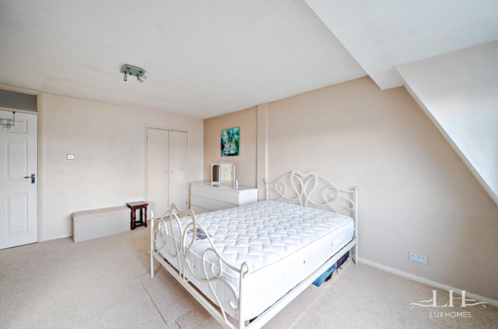 House in London - View 3