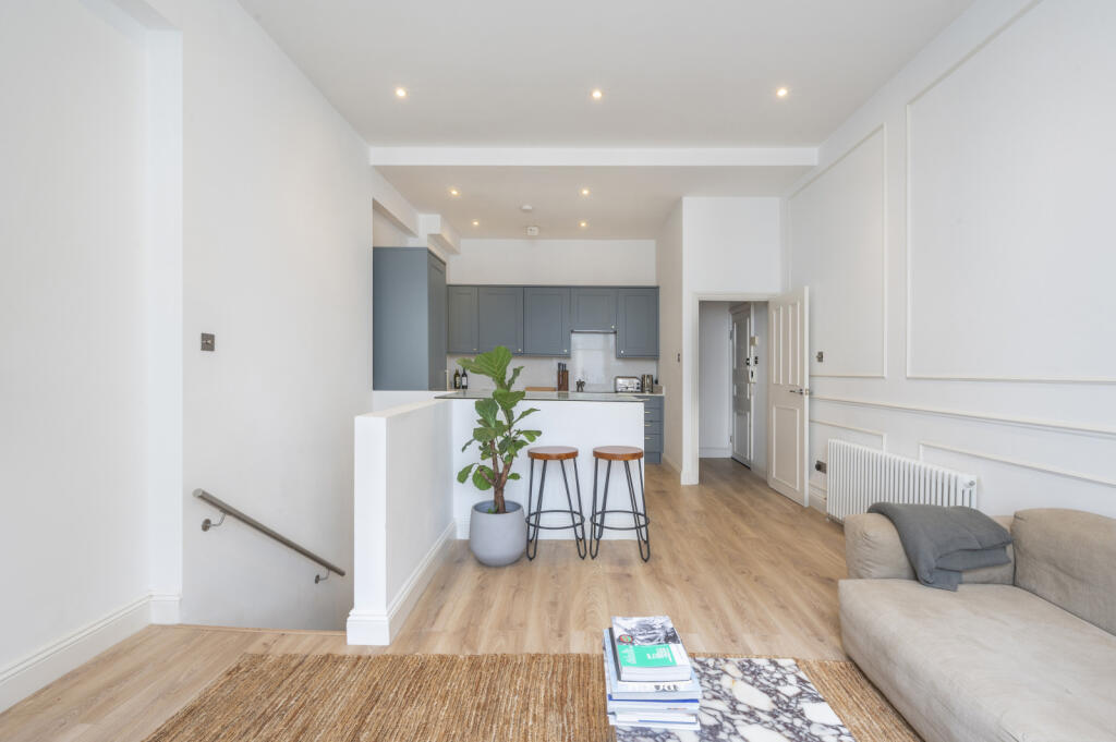 Main image of property: Queensborough Terrace,
Lancaster Gate, W2