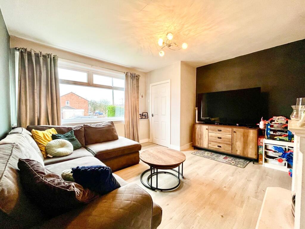 Chestnut Avenue, Tottington, BL8 photo 2