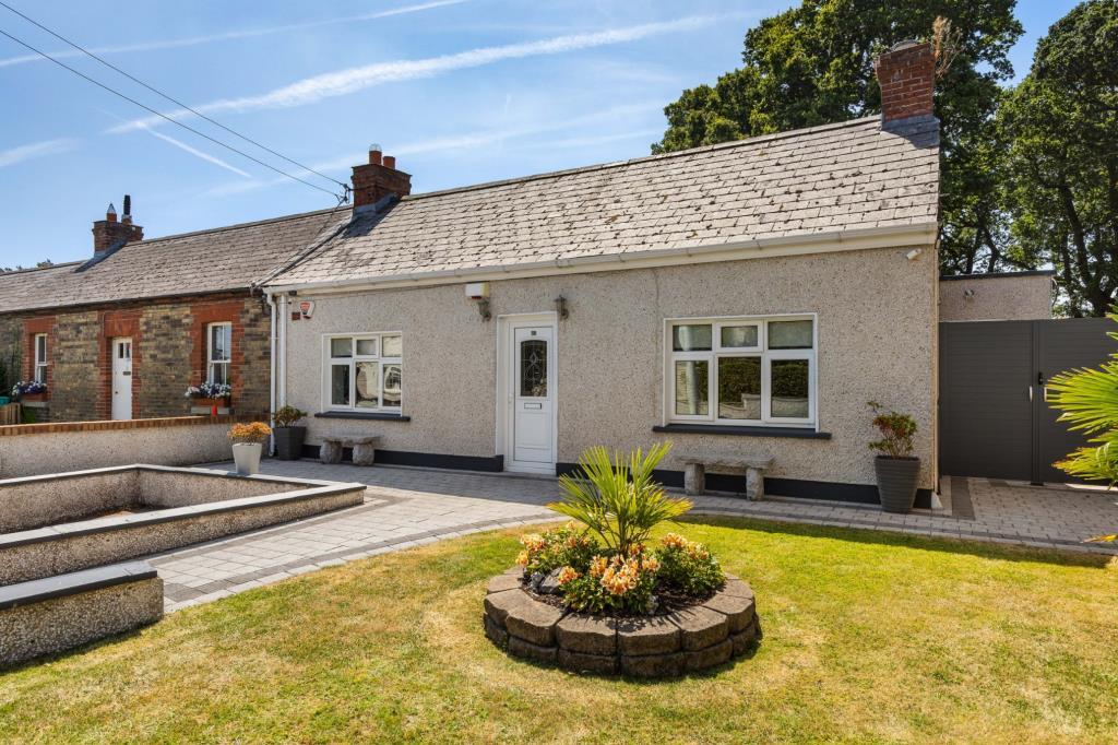 Main image of property: 10 St Josephs Cottage, Blackhorse Avenue, Dublin 7, D07 T4A9
