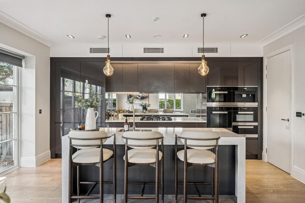 House in London - More