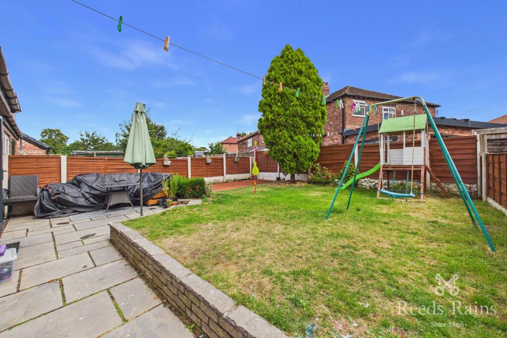 House in Manchester - More