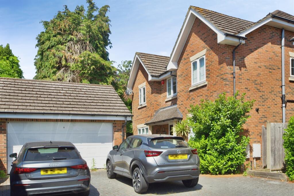 Main image of property: Mandeville Close, Broxbourne