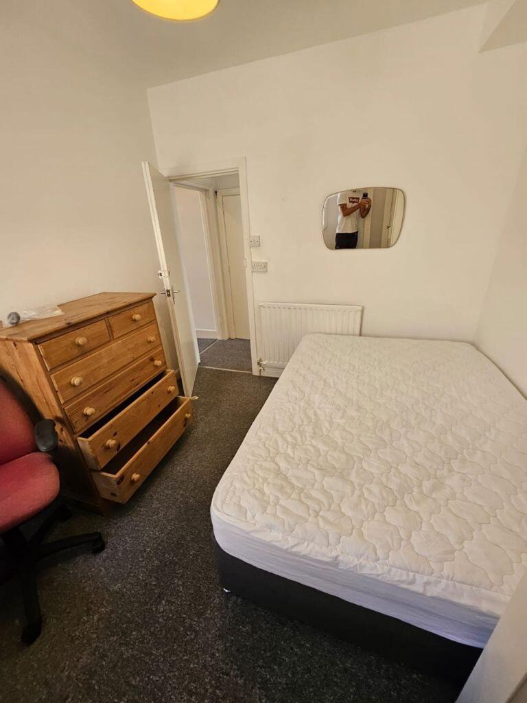 Additional image 10 of STUDENT SIX DOUBLE BEDROOM, ENSBURY PARK (p05573)