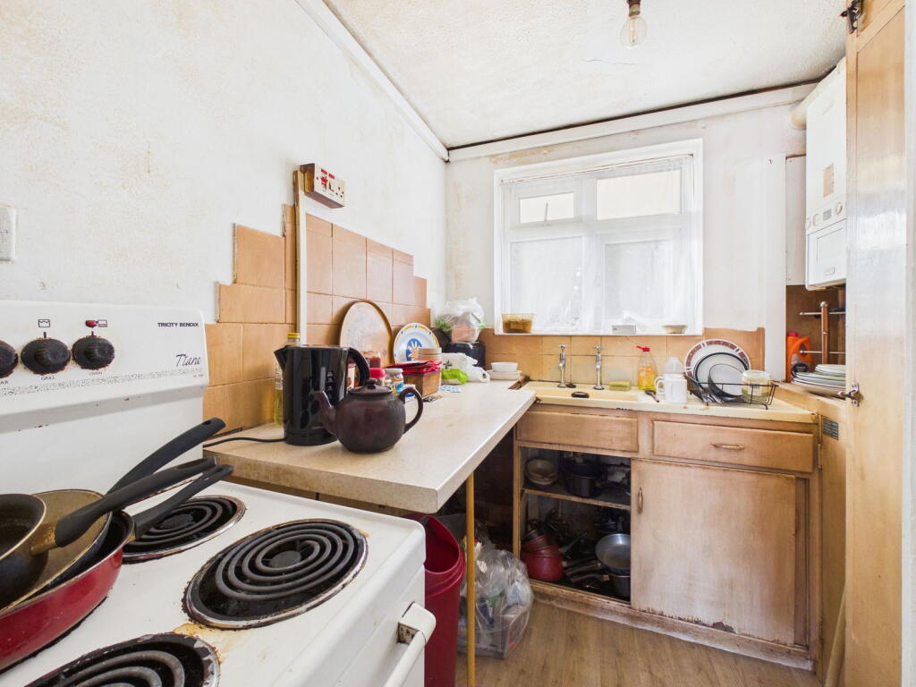 Mill House, Seamill Park Crescent, Worthing, BN11 2PS photo 2
