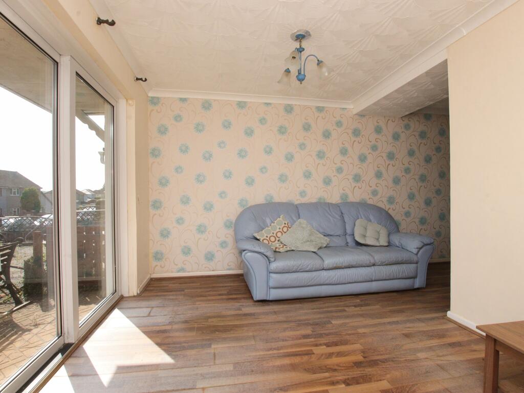 Heol Aneurin, Tonyrefail, CF39 8LN photo 4
