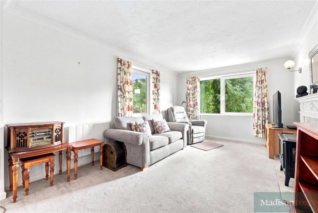 Apartment in Epping Forest, Loughton - View 4
